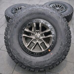 Jeep Wrangler Rubicon 392. 
Tires are BFGoodrich All-Terrain T/A KO2, size LT315/70SR17.